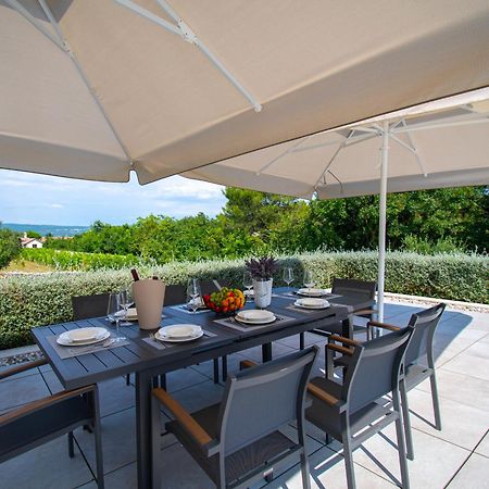 Martincic Residence - 5 Stars Luxury With Pool Heating On 4000M2 Rakalj Exterior photo